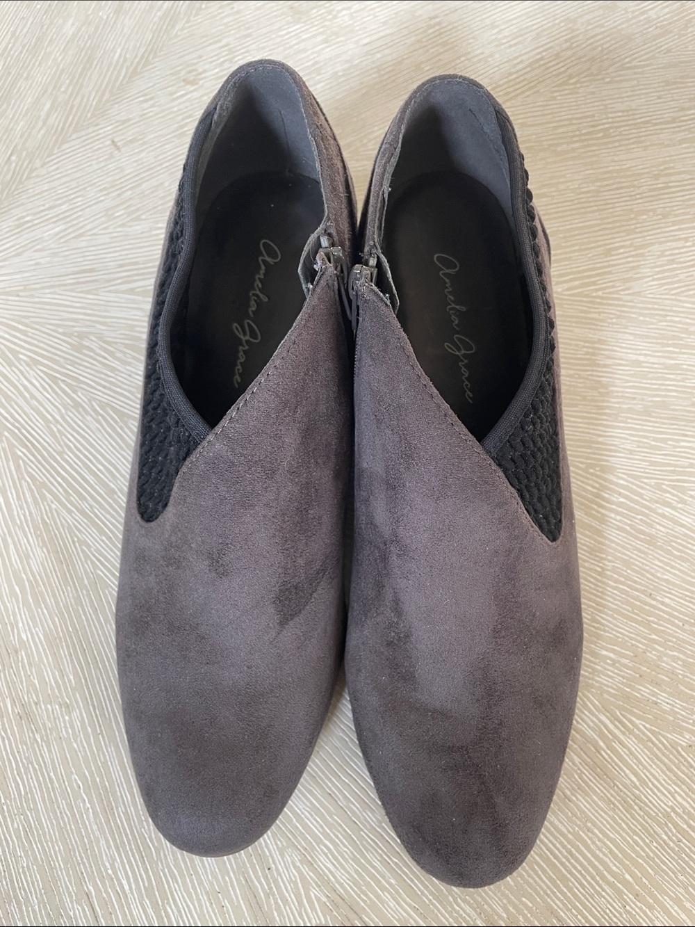 Amelia Grace Women's Gray Faux Suede Wedge Slip-Ons
